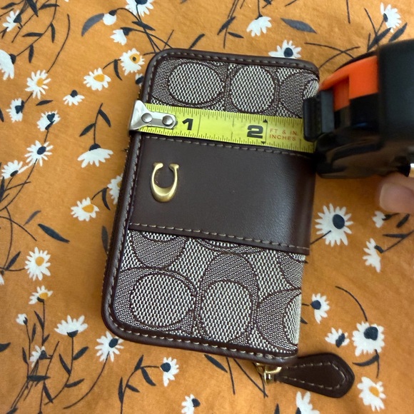 Coach Brown and Cream Card Holder - Picture 11 of 12